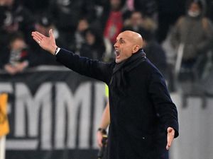 Juventus Bungkam Benfica, Spalletti Ribut dengan Suporter