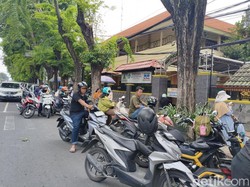 Parkir Liar Bikin Macet di Jalan Protokol Sidoarjo Ditertibkan