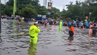 Banjir Jakarta Meluas, 80 RT dan 23 Ruas Jalan Terendam