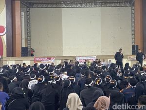 Nasib Guru di Sukabumi: Sudah ASN, Tapi Digaji Rp250 Ribu