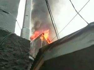 Rumah Terbakar di Kwitang Jakpus, 60 Petugas Damkar Dikerahkan