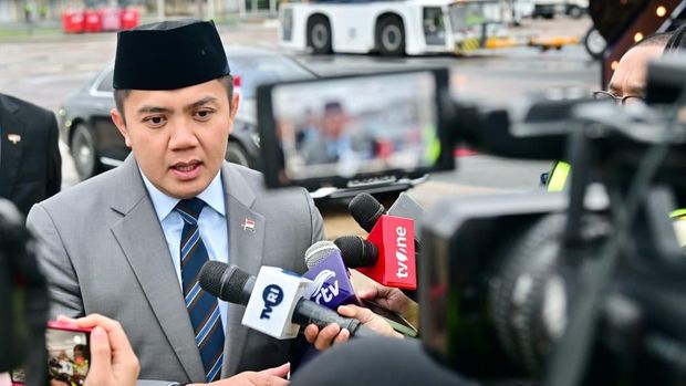 Seskab Teddy Indra Wijaya