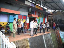 Wamendagri Tinjau Pompa Air Darmokali, Dorong Inovasi Hadapi Cuaca Ekstrem