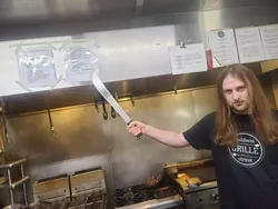 5 Deretan Aturan Makan Paling Aneh di Restoran yang Pernah Bikin Heboh