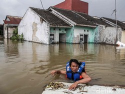 Perumahan di Bekasi yang Kebanjiran Dibekukan Izin Bangunnya!