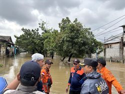 Banjir di Kranji Bekasi, 80 Warga Mengungsi