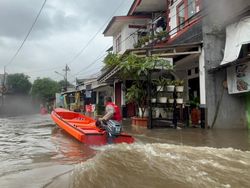 Cuaca Ekstrem, Pemprov DKI Bolehkan Siswa PJJ hingga 28 Januari 2026
