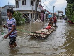 17 Wilayah di Kota Bekasi Terendam Banjir, Ada yang Sampai 1,5 Meter