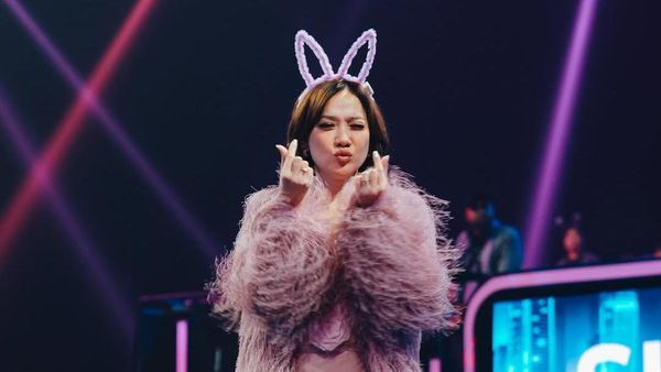 BCL Lagi Centil, Aura Pinky Bikin Susah Fokus