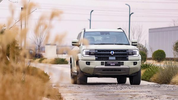 Wujud Denza B5, Calon Rival Land Cruiser yang Mau Dijual di Indonesia