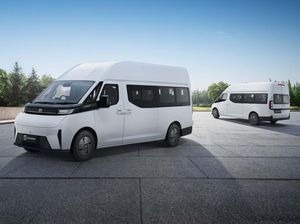 Seberapa Irit Farizon SV buat Kendaraan Niaga?