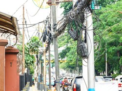 Pramono Teken Perda Jaringan Utilitas, Kabel Semrawut di DKI Segera Dibenahi