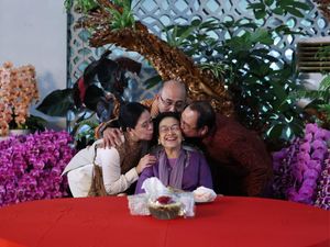 Megawati Dicium 3 Anaknya di Perayaan HUT Ke-79, Trah Sukarno Reuni