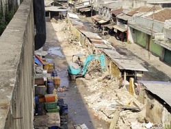 100 Lapak PKL Ilegal di Pasar Ciroyom Dibongkar Perumda