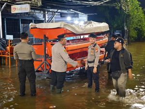 318 Warga Mengungsi Imbas Banjir Kota Tangerang, Polisi Pastikan Terlayani