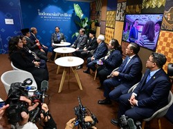 Prabowo Tinjau Paviliun Usai Pidato di WEF Davos, Ngopi Bareng Menteri