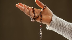 Susunan Doa Rosario Selasa 14 Juli 2026 untuk Renungkan Peristiwa Sedih