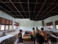Plafon Gedung SMAN 5 Tangerang Ambruk Saat Hujan Deras, 12 Siswa Terluka