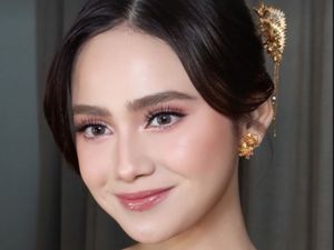 Detail Produk Makeup Syifa Hadju saat Dilamar El Rumi, Tampil Cantik Flawless