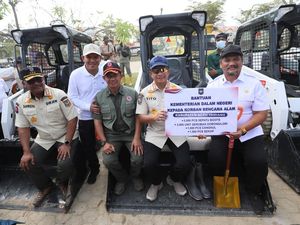 Tito Salurkan Bantuan Terpadu untuk Pemulihan Aceh Tamiang