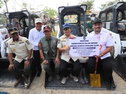 Tito Salurkan Bantuan Terpadu untuk Pemulihan Aceh Tamiang