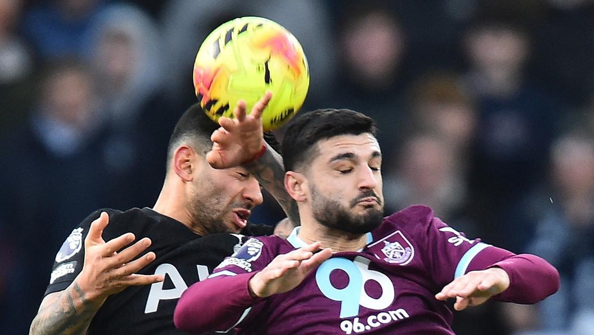 Burnley vs Spurs imbang 1-1 di babak pertama. (Foto: Peter Powell/REUTERS)