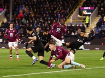 Burnley Vs Tottenham Hotspur Selesai 2-2