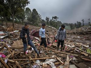 23 Marinir Tertimbun Longsor Cisarua, KSAL: 4 Ditemukan Meninggal