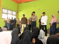 Menko AHY Tinjau SMPN 1 Karang Baru, Pastikan Pemulihan Pascabanjir