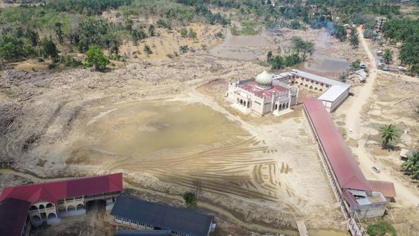 Pondok Pesantren Darul Mukhlishin di Aceh Tamiang Kini Bersih dari Tumpukan Kayu Pascabanjir