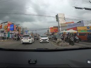 Viral Pemobil LCGC Lawan Arah di Cikarang, Ditegur Malah Ngomel
