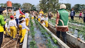 Tanamkan Cinta Alam Sejak Dini, Polres Dumai Ajak Anak TK Tur Agro Eduwisata