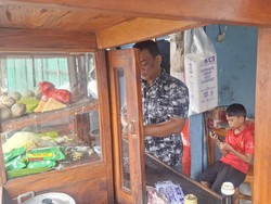 Berkat Banjir, Penjual Bakso di Rawa Buaya Jakbar Raup Cuan