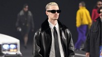 Romeo Beckham Eksis di Paris Fashion Week saat Konflik Keluarga Memanas