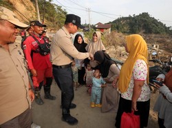 Menko AHY Tinjau Desa Lubuk Sidup untuk Pastikan Pemulihan Infrastruktur
