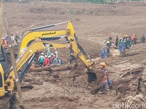 Update Longsor Cisarua: Korban Tewas Capai 25 Jiwa, 65 Orang Hilang