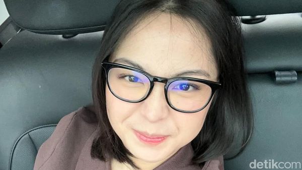 Kita Buat Menyenangkan dengan Senyum Bernadya