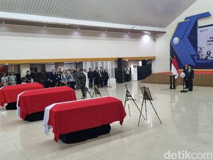 Kementerian KP Gelar Penghormatan Terakhir untuk 3 Korban Pesawat ATR 42-500