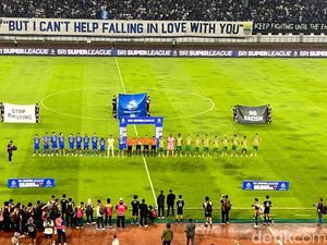 GBLA Hening Saat Seisi Stadion Doakan Korban Longsor KBB