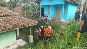 Total 11 Jenazah Korban Longsor Cisarua Ditemukan, 79 Orang Masih Hilang