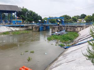 Pintu Air Kuro Dibuka, Banjir Bengawan Jero Lamongan Mulai Surut