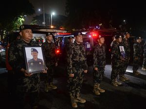 Suasana Haru Iringi Kedatangan Jenazah Korban ATR 42-500 di Soetta