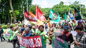 Aksi Ojol Tuntut Tarif Layak dan Jaminan Sosial