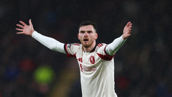 Robertson Tidak Jadi ke Tottenham?