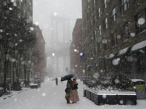 Badai Salju Batalkan 10.000 Penerbangan, Bandara Terpaksa Tutup