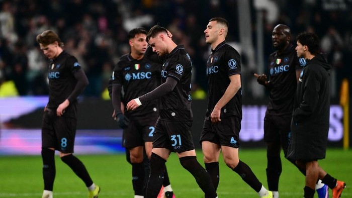 Napoli Kian Tertinggal, Conte: Belum Out dari Persaingan Scudetto!