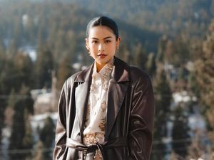 Video Konsep Outfit Maudy Ayunda di Sundance Film Festival: Statement Layers