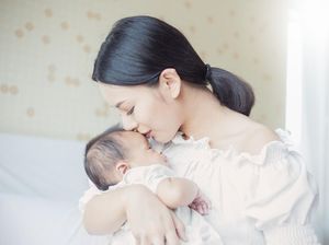 Risiko Bayi Dipeluk-cium Saat Lebaran, Bisa Tularkan Penyakit Ini