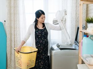 Tak Sekadar Bersih, Begini Cara Cuci Pakaian agar Tak Cepat Rusak