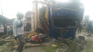 Video Kronologi Kecelakaan Beruntun Tewaskan 5 Orang di Padang Panjang